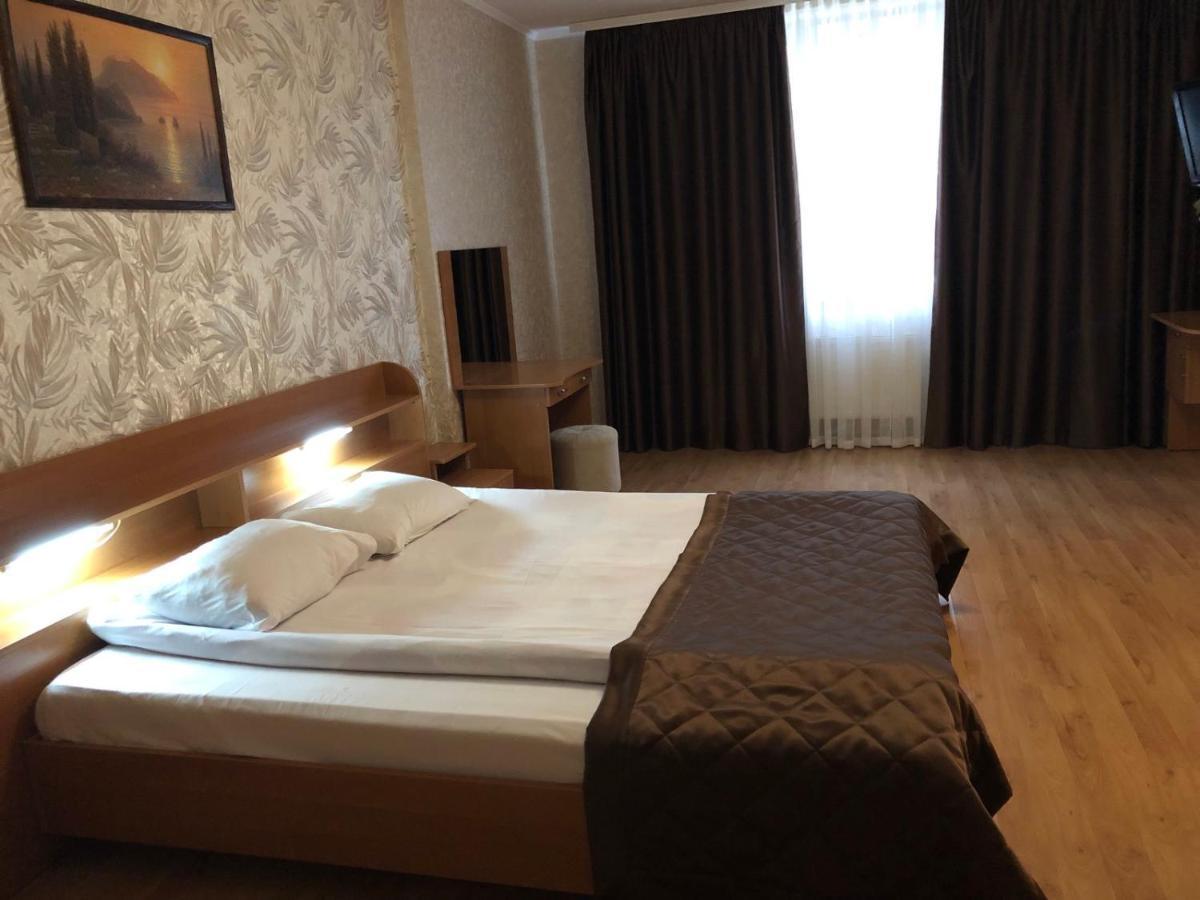 Comfort Hotel Kyiv Exterior photo
