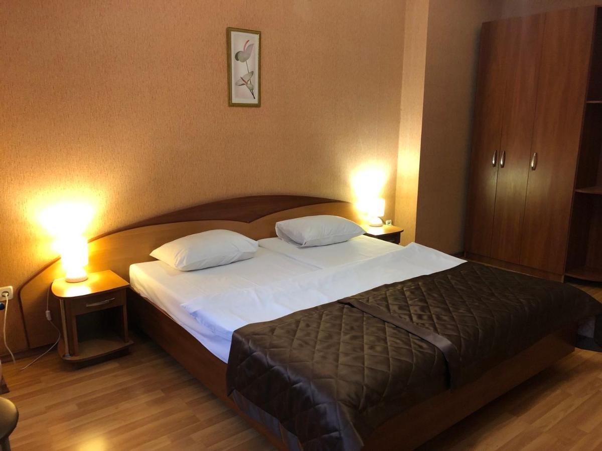Comfort Hotel Kyiv Exterior photo