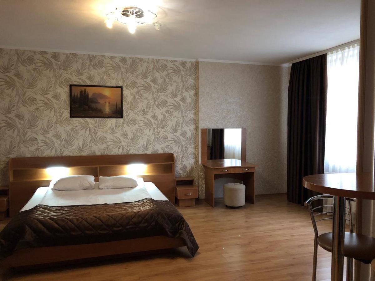 Comfort Hotel Kyiv Exterior photo