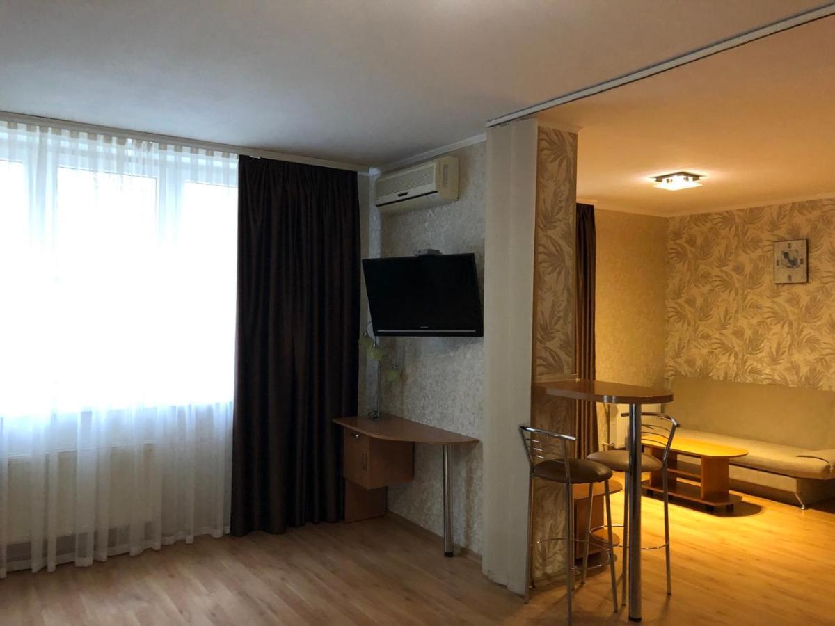 Comfort Hotel Kyiv Exterior photo