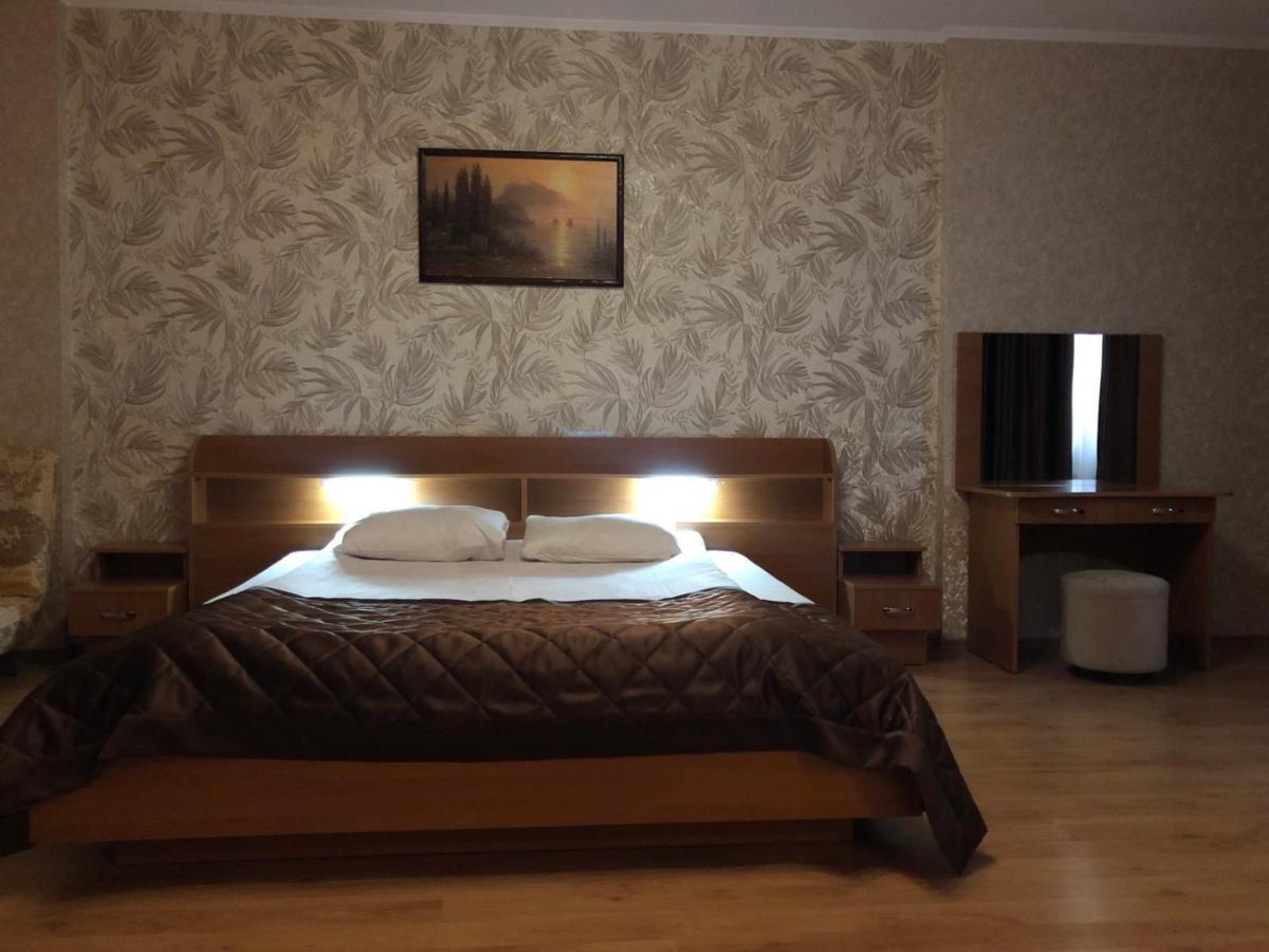 Comfort Hotel Kyiv Exterior photo