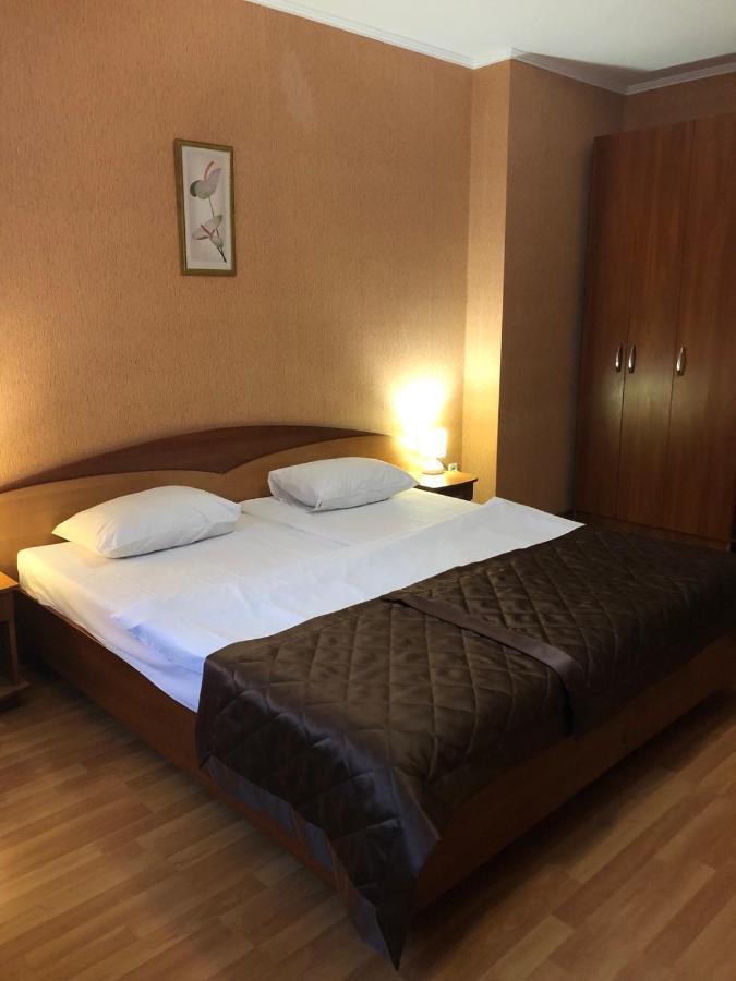 Comfort Hotel Kyiv Exterior photo
