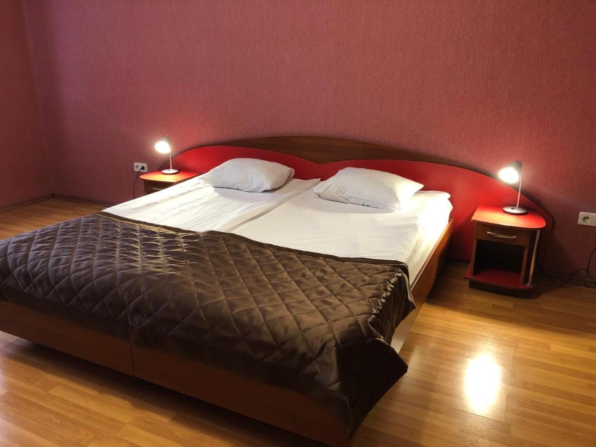 Comfort Hotel Kyiv Exterior photo
