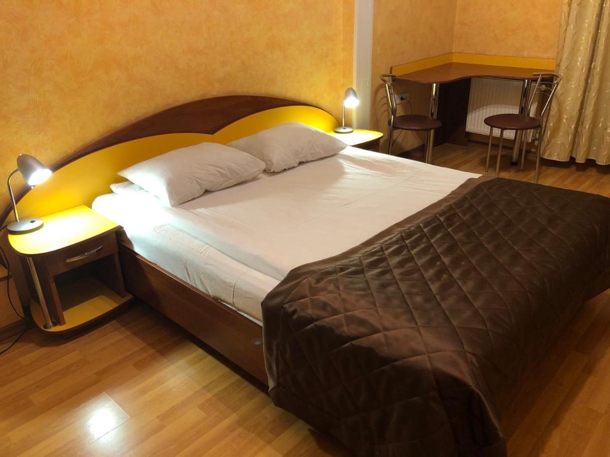 Comfort Hotel Kyiv Exterior photo