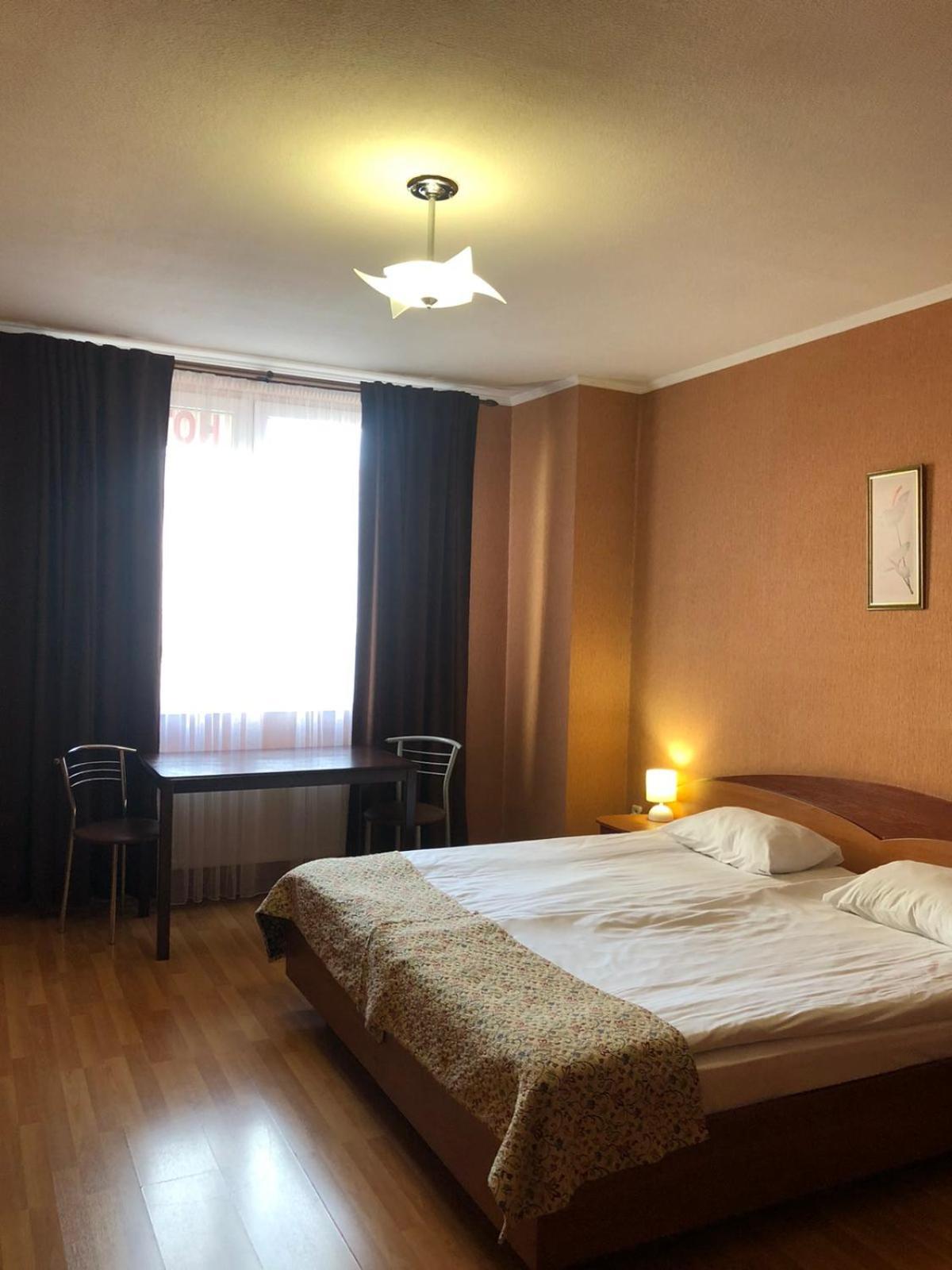 Comfort Hotel Kyiv Exterior photo