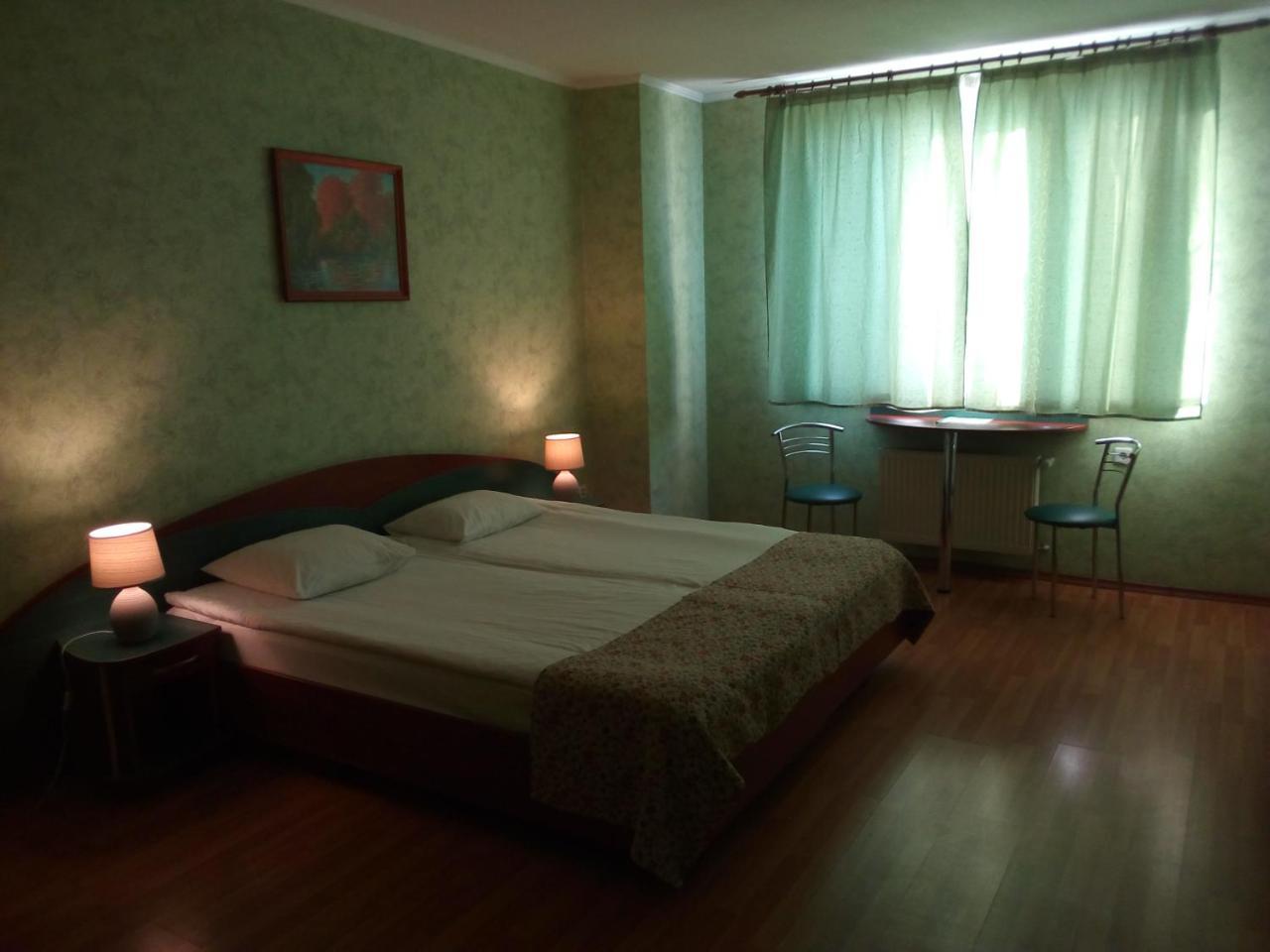 Comfort Hotel Kyiv Exterior photo